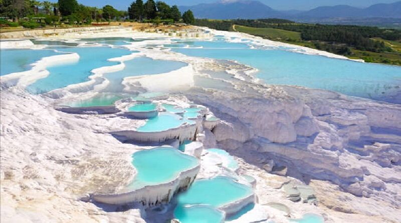 Discovering the Magic of Pamukkale Thermal Pools